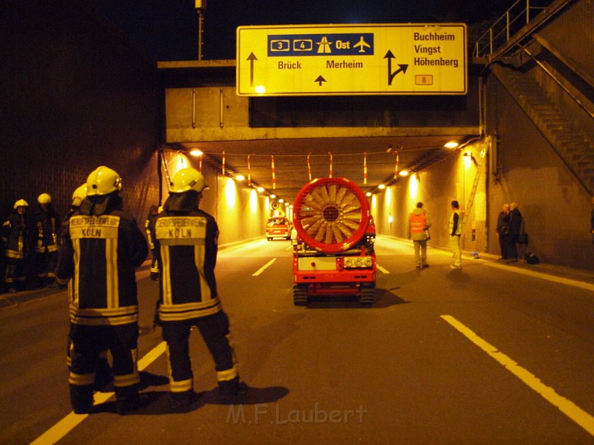 BF Koeln Tunneluebung Koeln Kalk Solingerstr und Germaniastr P182.JPG